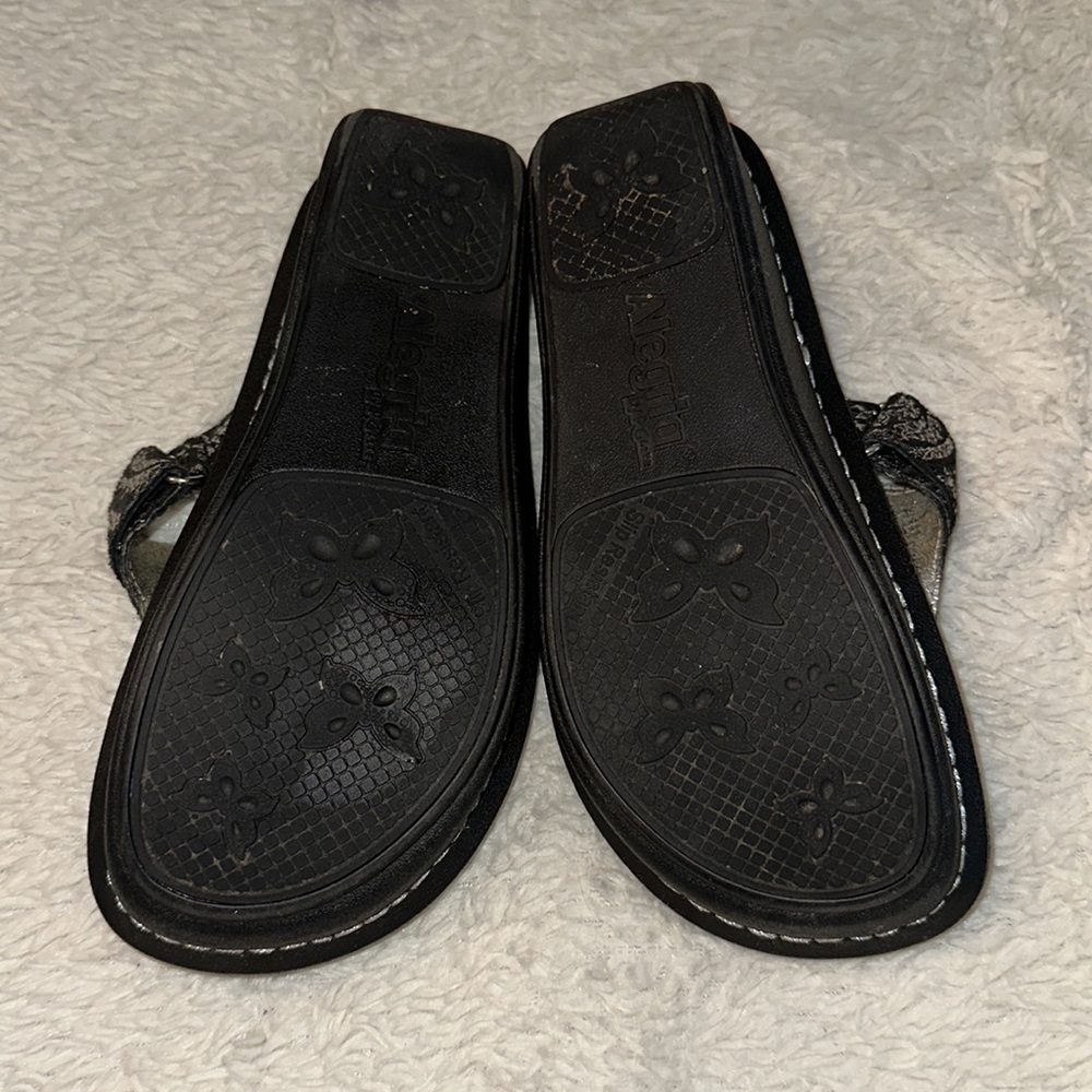 Alegria Carina 223 Black Silver Sandals Rocker Bottom Size 35 Adjustable Strap - Picture 8 of 8